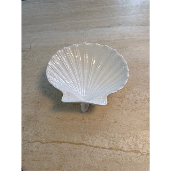 Vintage Spode White Porcelain Shell Trinket Dish With Dolphin Feet - Picture 6 of 15
